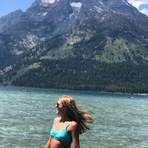 Meet your Posher, Abby